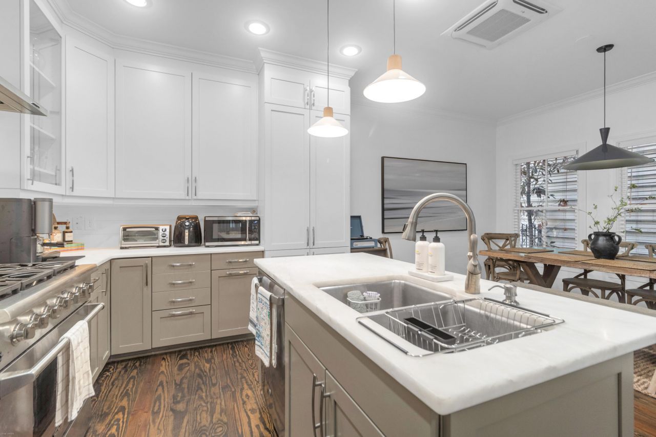 250 Coming Street Photo 15