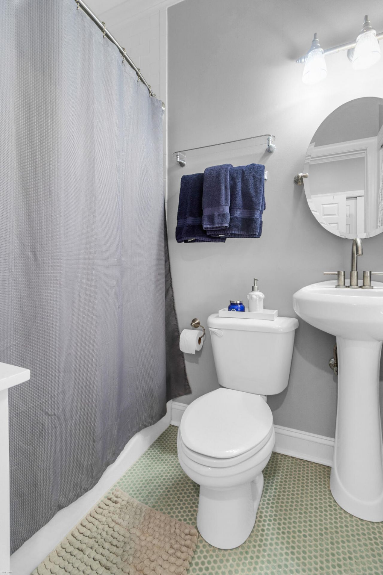 250 Coming Street Photo 37