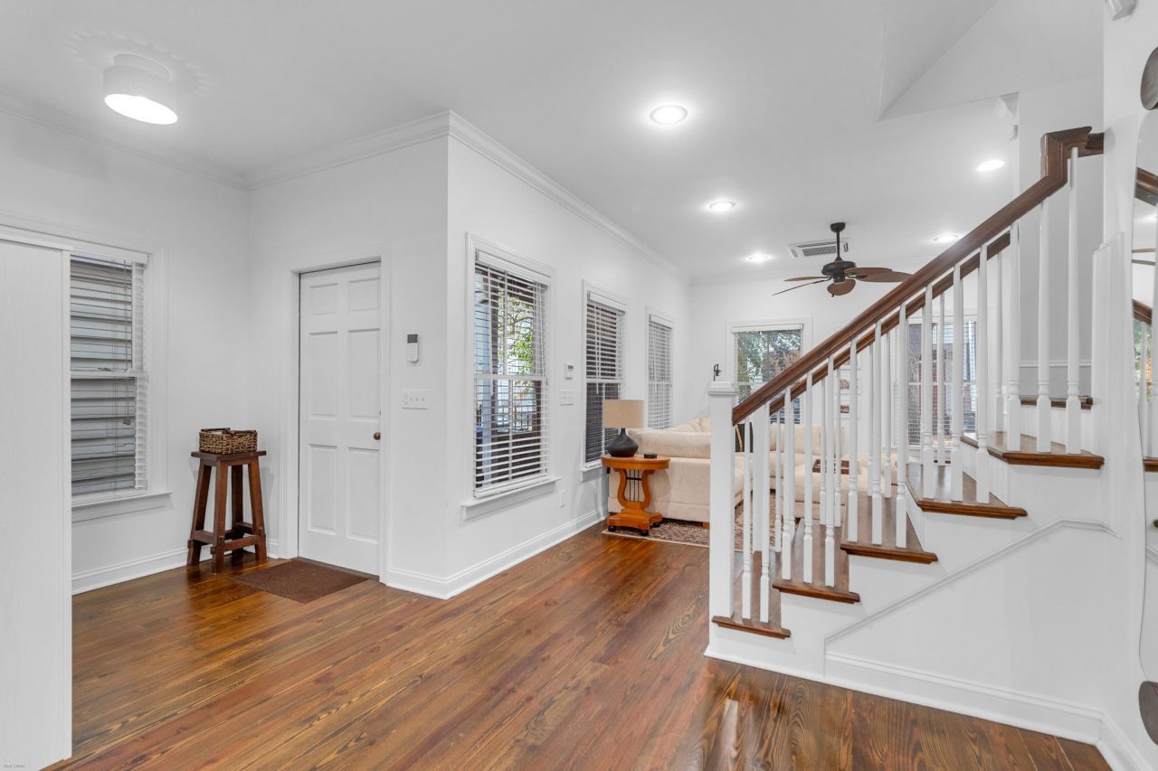 250 Coming Street Photo 8