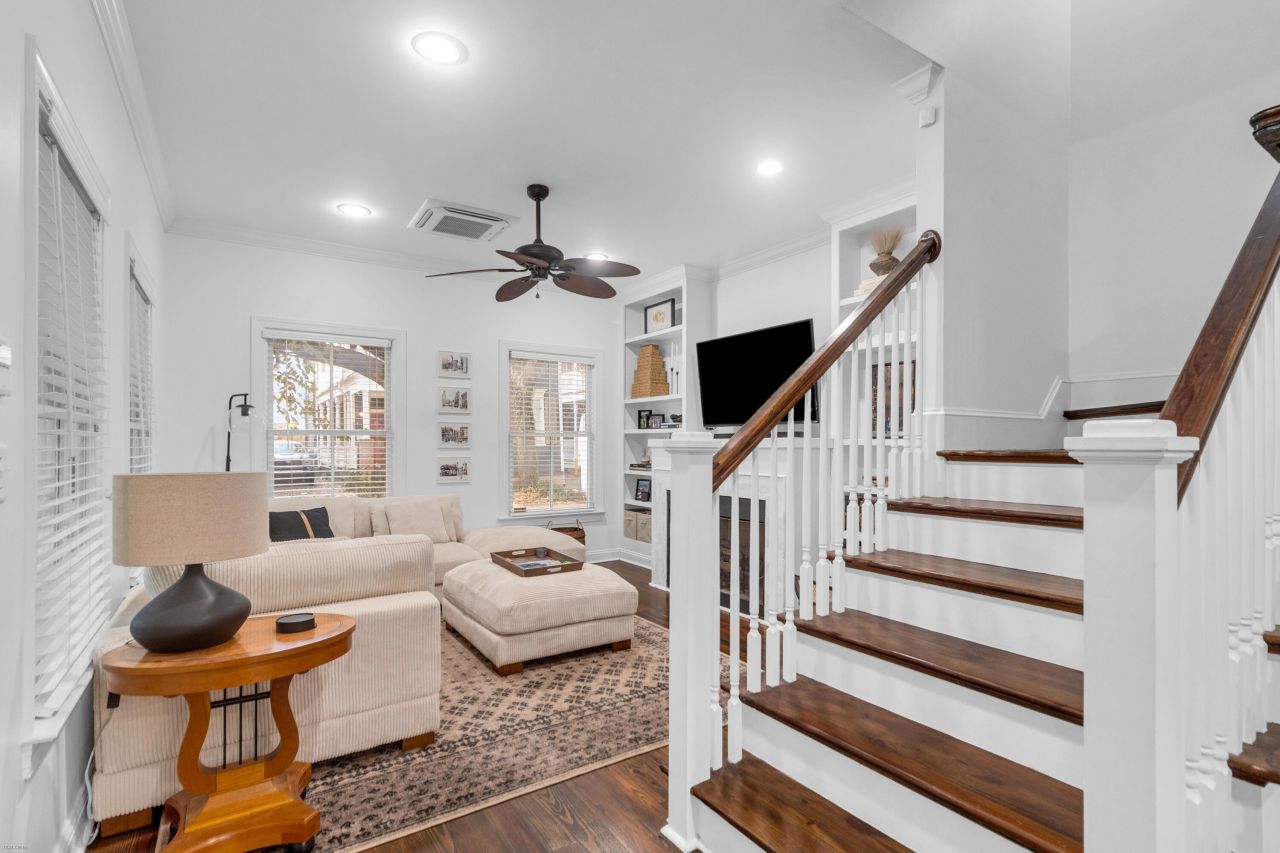 250 Coming Street Photo 9