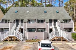 421 Cambridge Circle photo 4