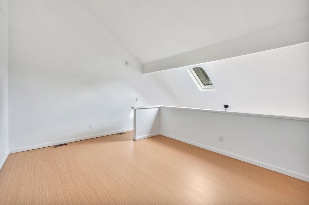 421 Cambridge Circle Photo 20