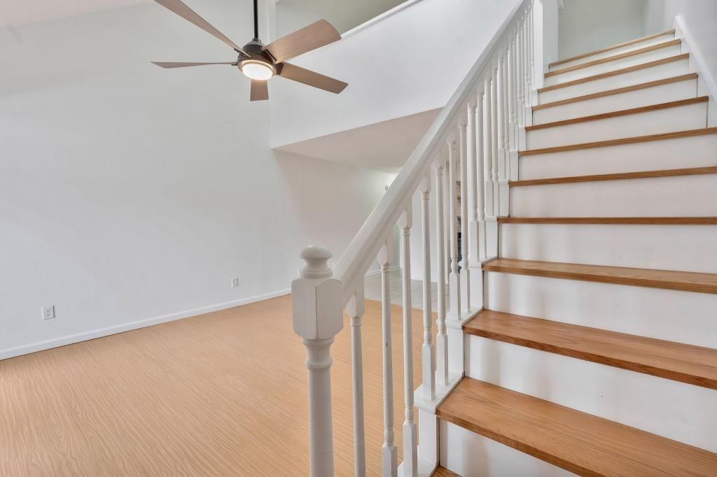 421 Cambridge Circle Photo 8