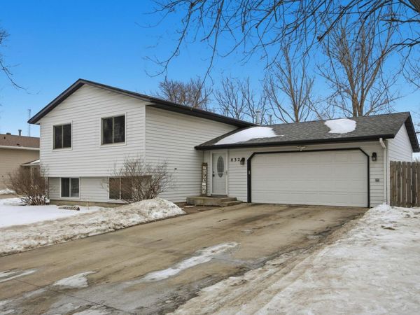 832 5th Avenue E, West Fargo, ND 58078