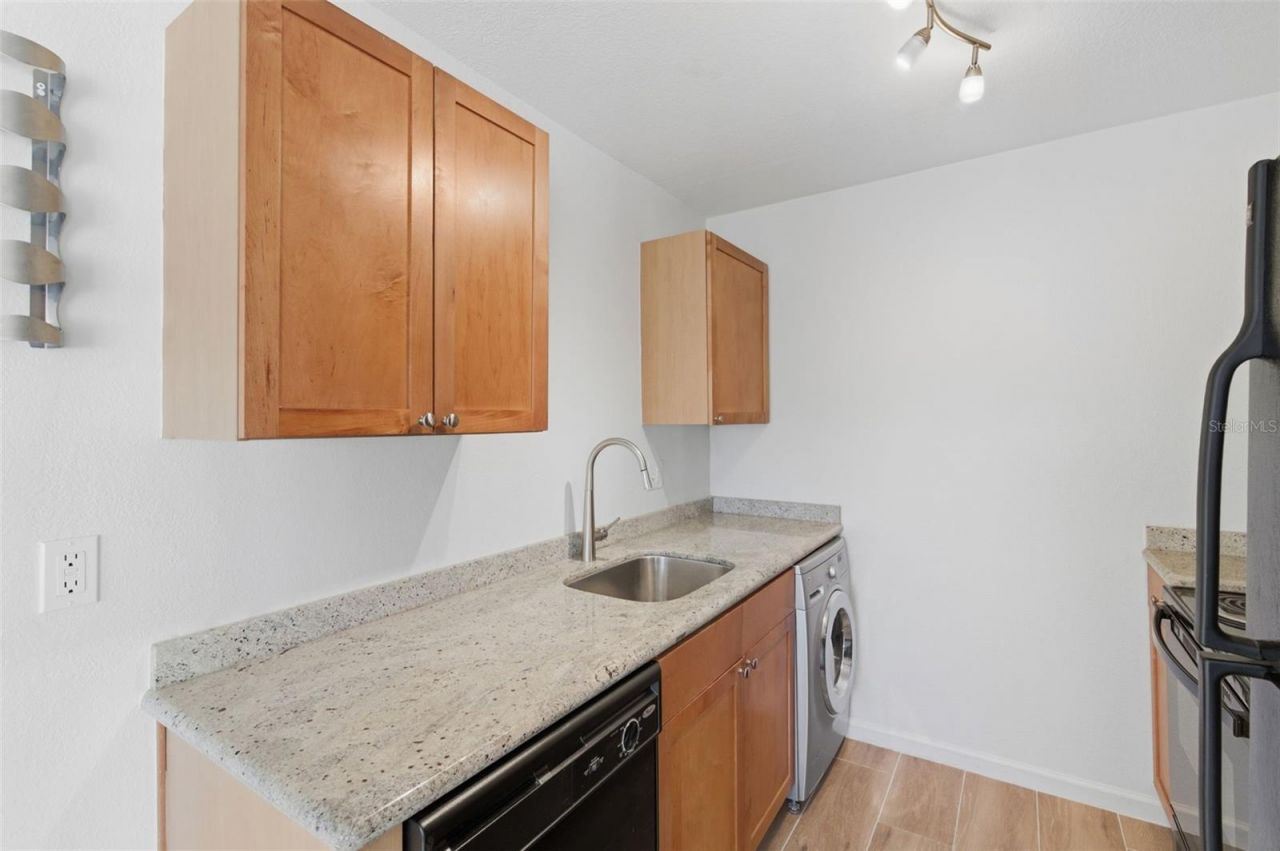 5011 Starfish Drive Se, Unit D, Saint Petersburg, FL 33705 Photo