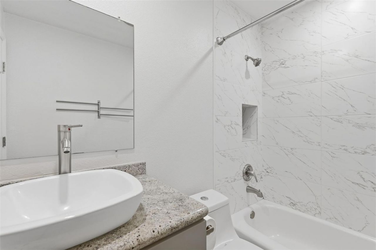 5011 Starfish Drive Se, Unit D, Saint Petersburg, FL 33705 Photo