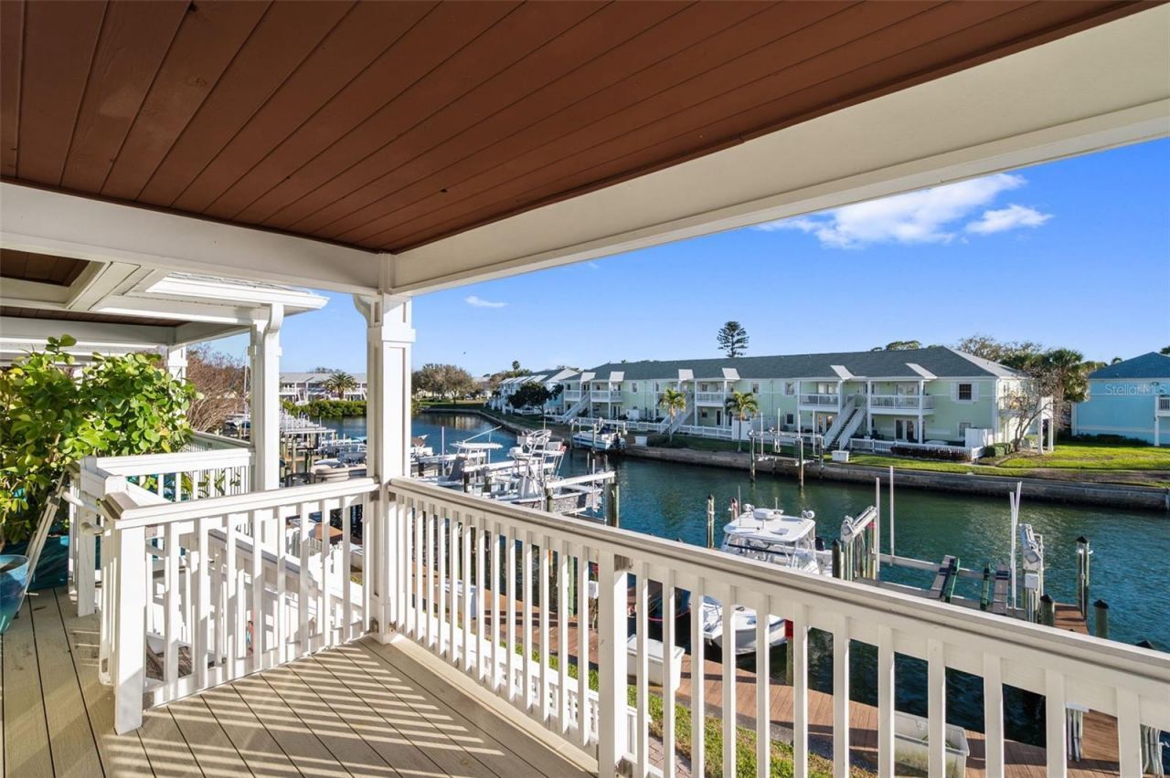 5011 Starfish Drive Se, Unit D, Saint Petersburg, FL 33705 Photo