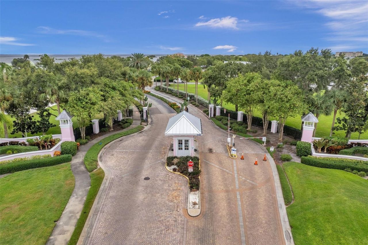 5011 Starfish Drive Se, Unit D, Saint Petersburg, FL 33705 Photo