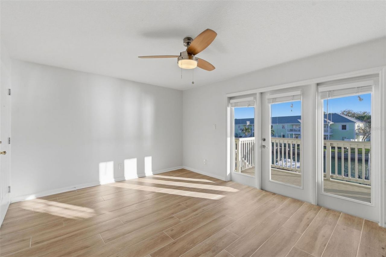 5011 Starfish Drive Se, Unit D, Saint Petersburg, FL 33705 Photo