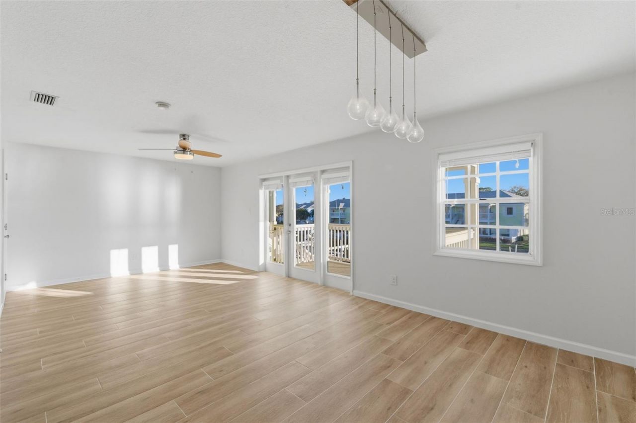 5011 Starfish Drive Se, Unit D, Saint Petersburg, FL 33705 Photo