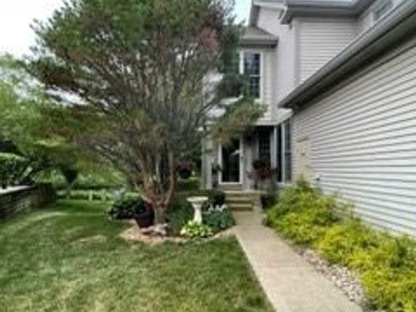 510 Harlowe Lane, Naperville, IL 60565
