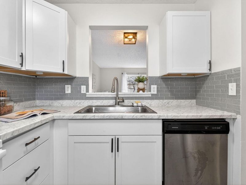 5762 Belmore Drive, Unit 145E, Hilliard, OH 43026 Photo 11