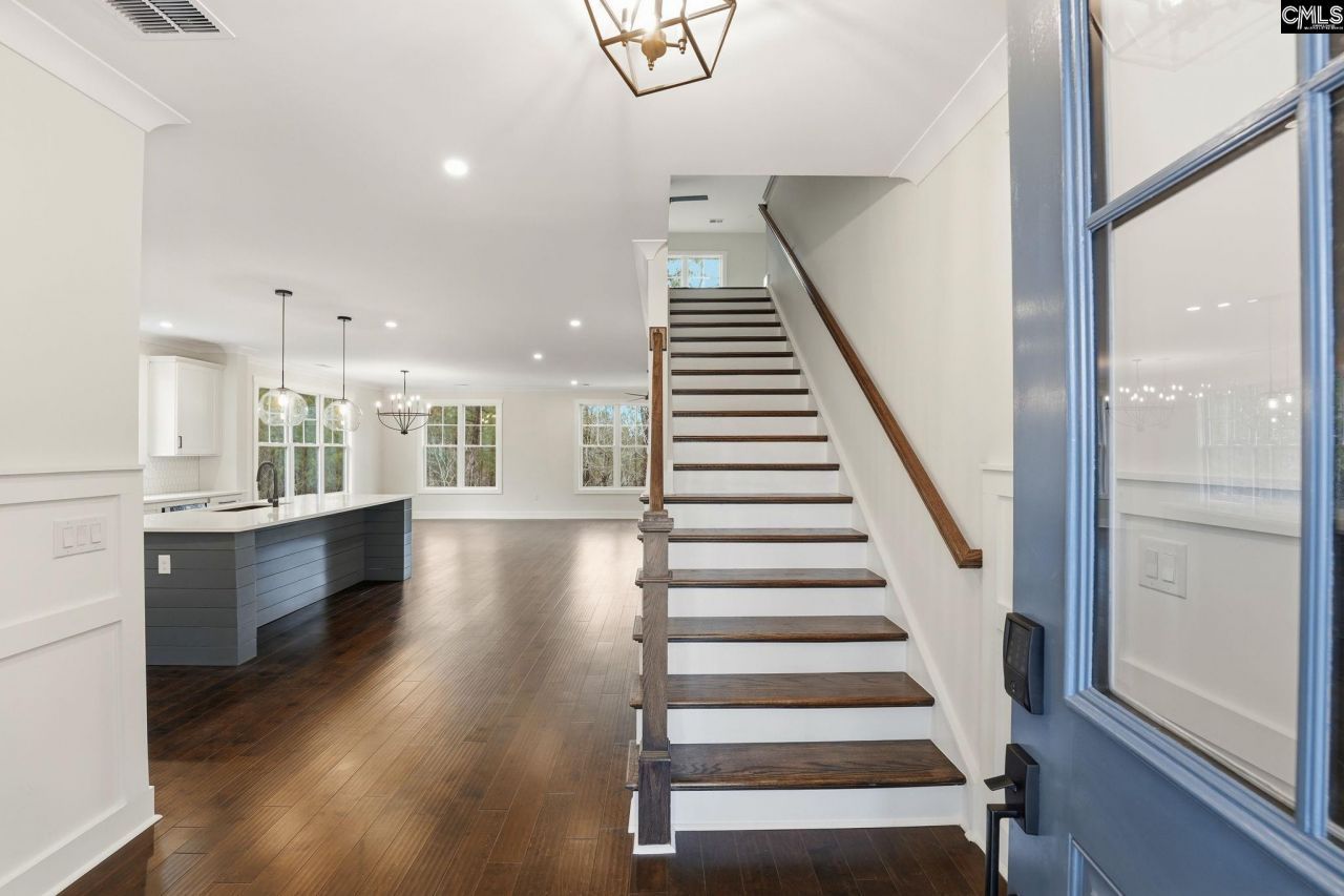 389 Highland Pointe Drive Photo 11