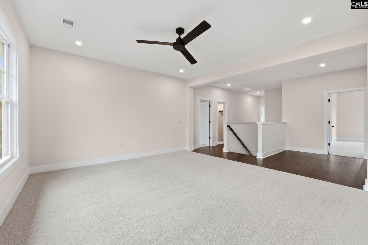 389 Highland Pointe Drive Photo 16