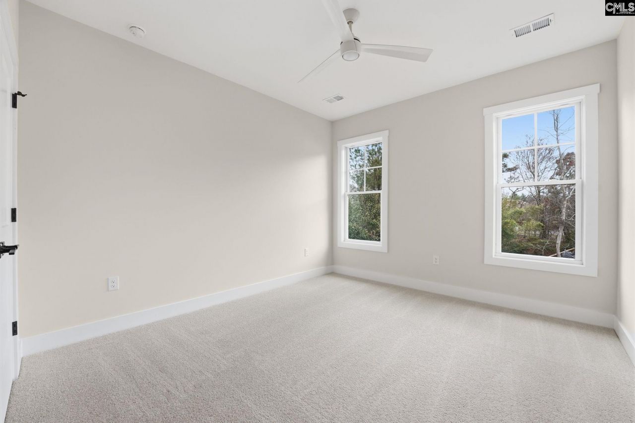 389 Highland Pointe Drive Photo 19