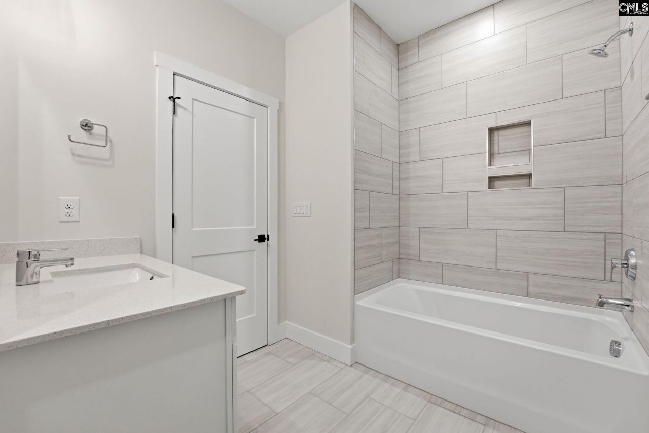 389 Highland Pointe Drive Photo 28