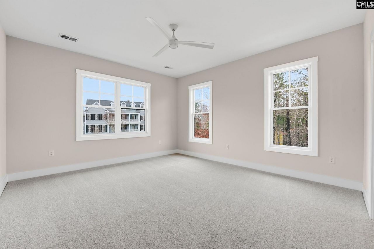 389 Highland Pointe Drive Photo 29