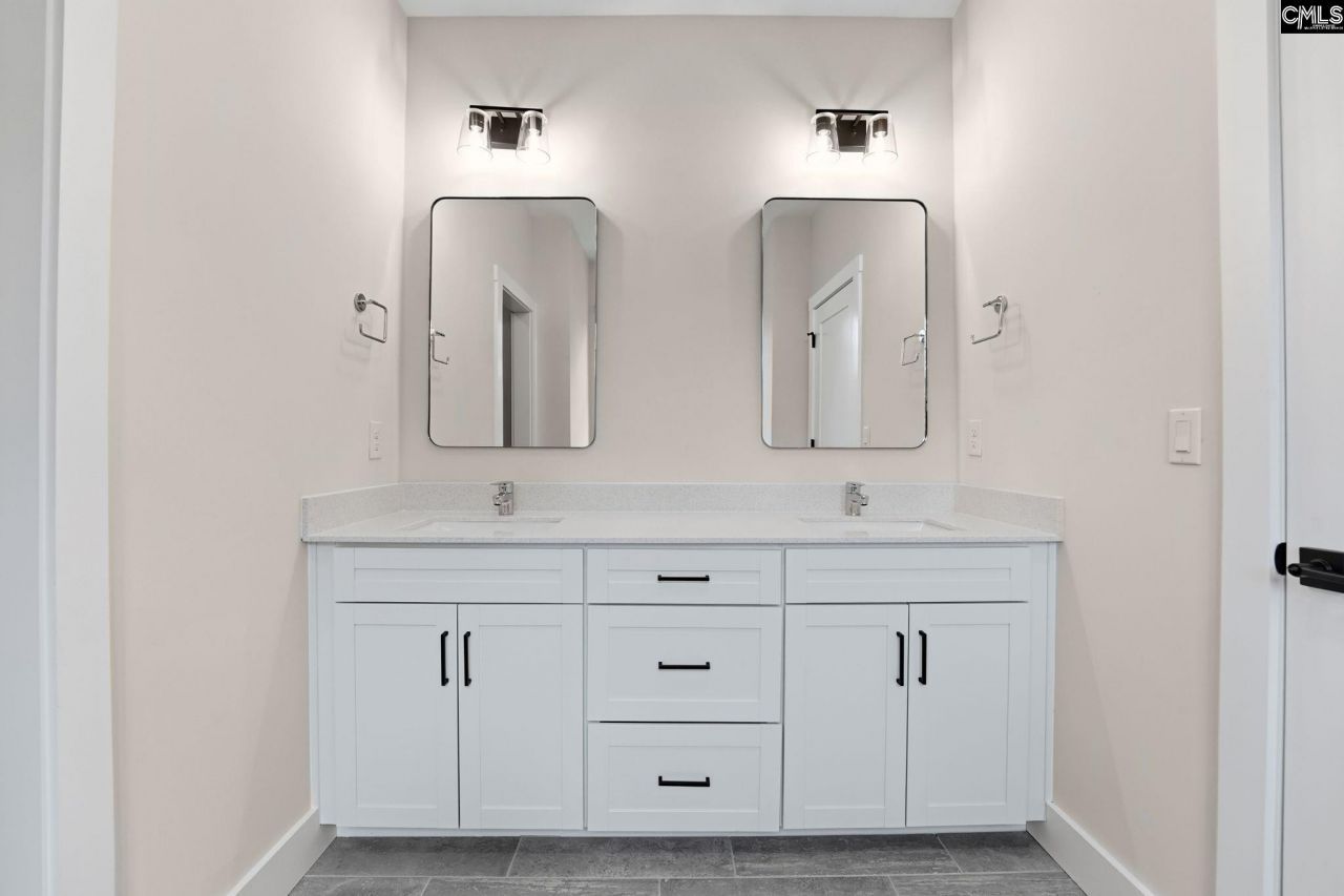 389 Highland Pointe Drive Photo 33