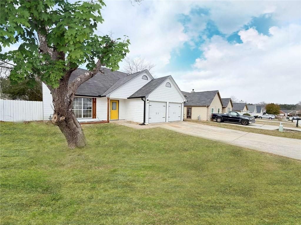 5953 Farmbrook Lane, Rex, GA 30273 Main Photo