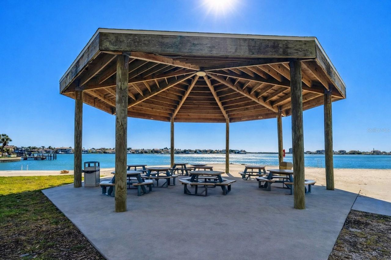 4900 Brittany Drive S, Unit 112, Saint Petersburg, FL 33715 Photo