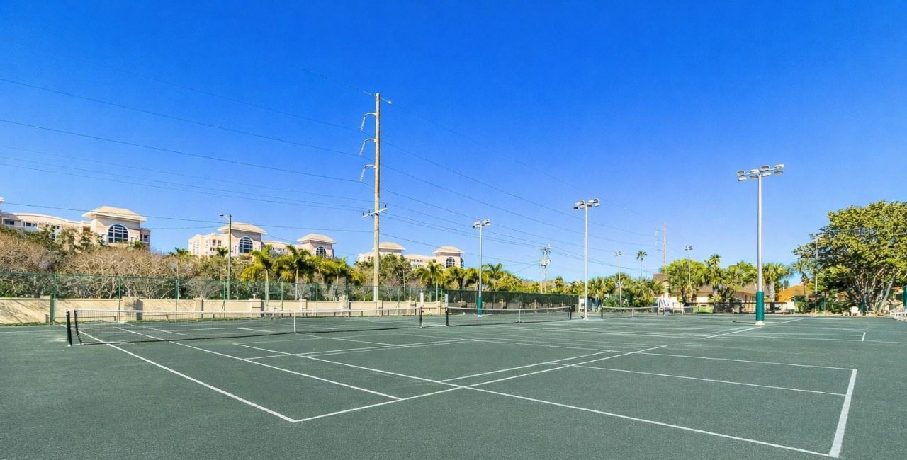 4900 Brittany Drive S, Unit 112, Saint Petersburg, FL 33715 Photo