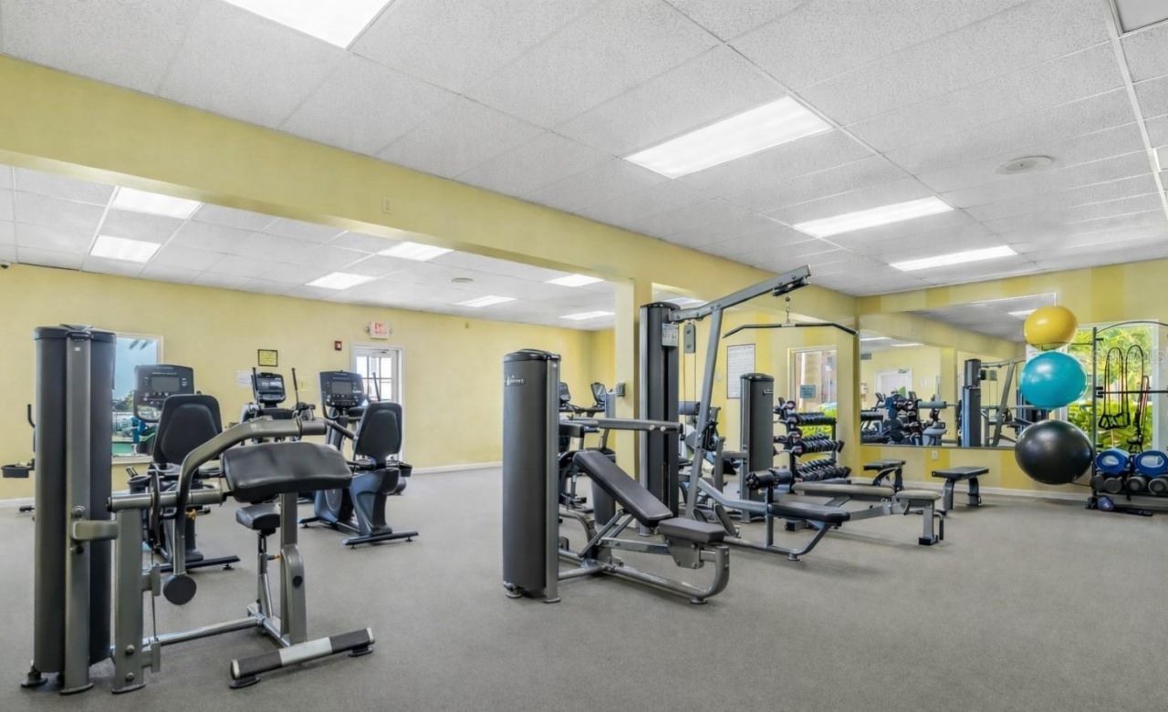 4900 Brittany Drive S, Unit 112, Saint Petersburg, FL 33715 Photo