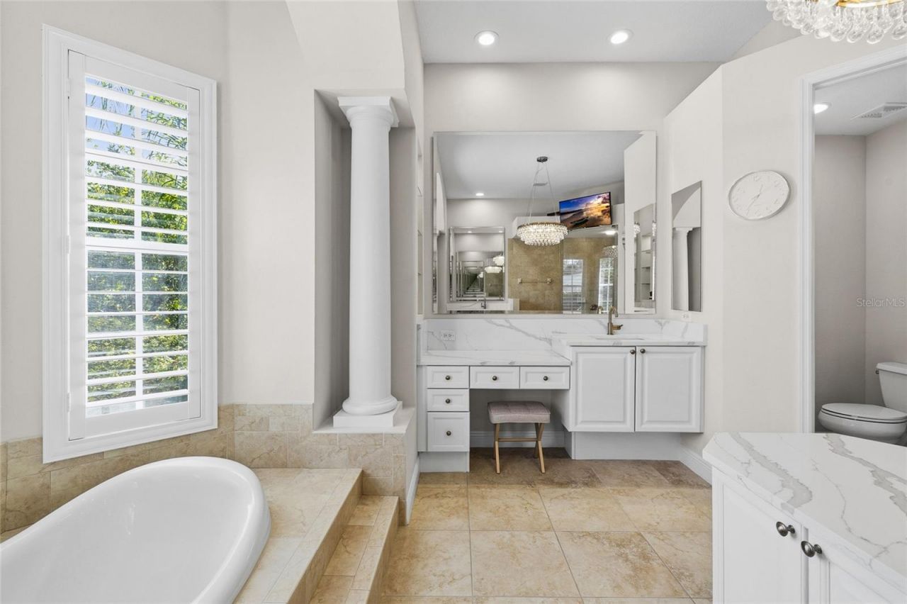 6113 Audubon Manor Boulevard, Lithia, FL 33547 Photo