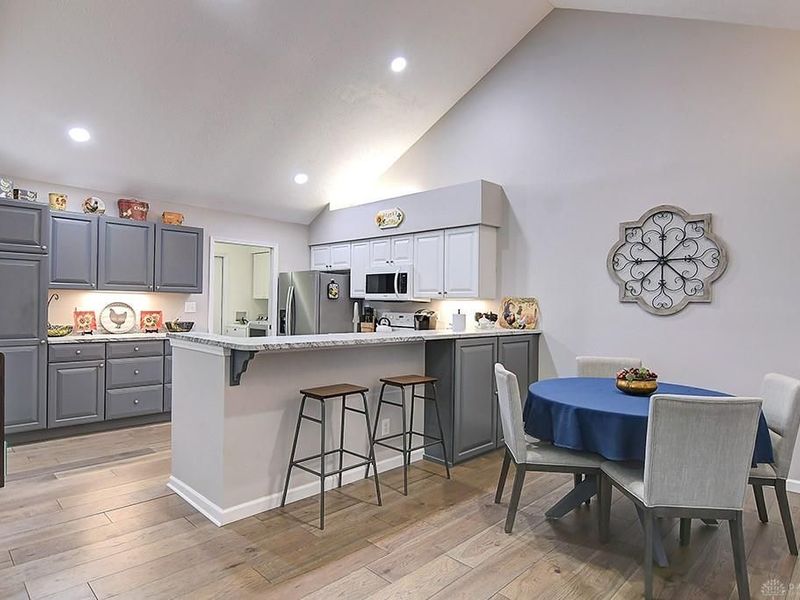 1599 Turnberry Village Drive, Washington Township, OH 45458 Photo 6