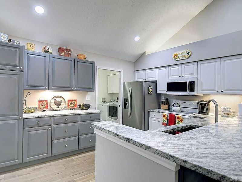 1599 Turnberry Village Drive, Washington Township, OH 45458 Photo 9