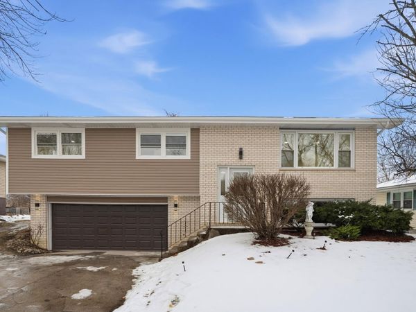 2417 Hickory Drive, Dyer, IN 46311