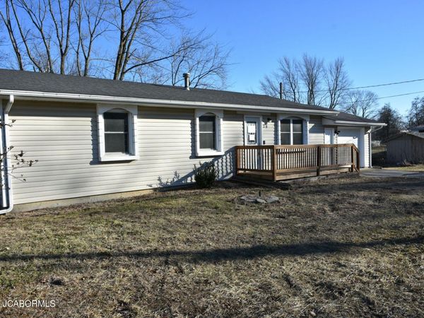 218 N MOREAU AVENUE, Tipton, MO 65081