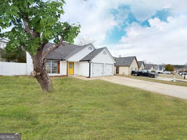 5953 Farmbrook Lane, Rex, GA 30273