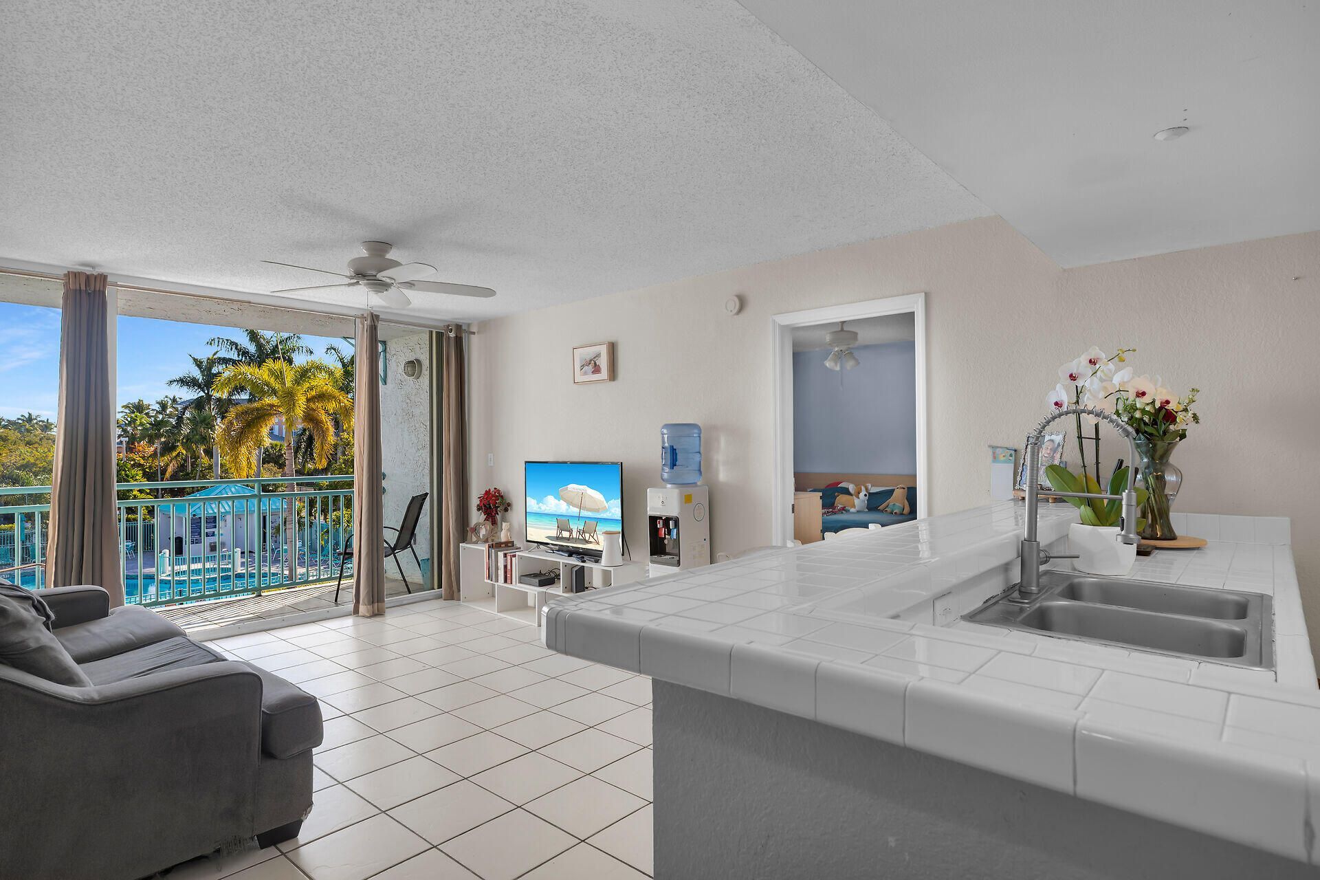 3635 Seaside Drive, Unit APT 213, Key West, FL 33040 Photo
