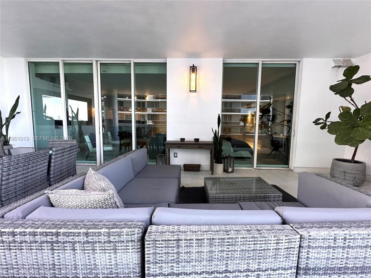 1800 N Bayshore Dr, Unit 812, Miami, FL 33132 Photo