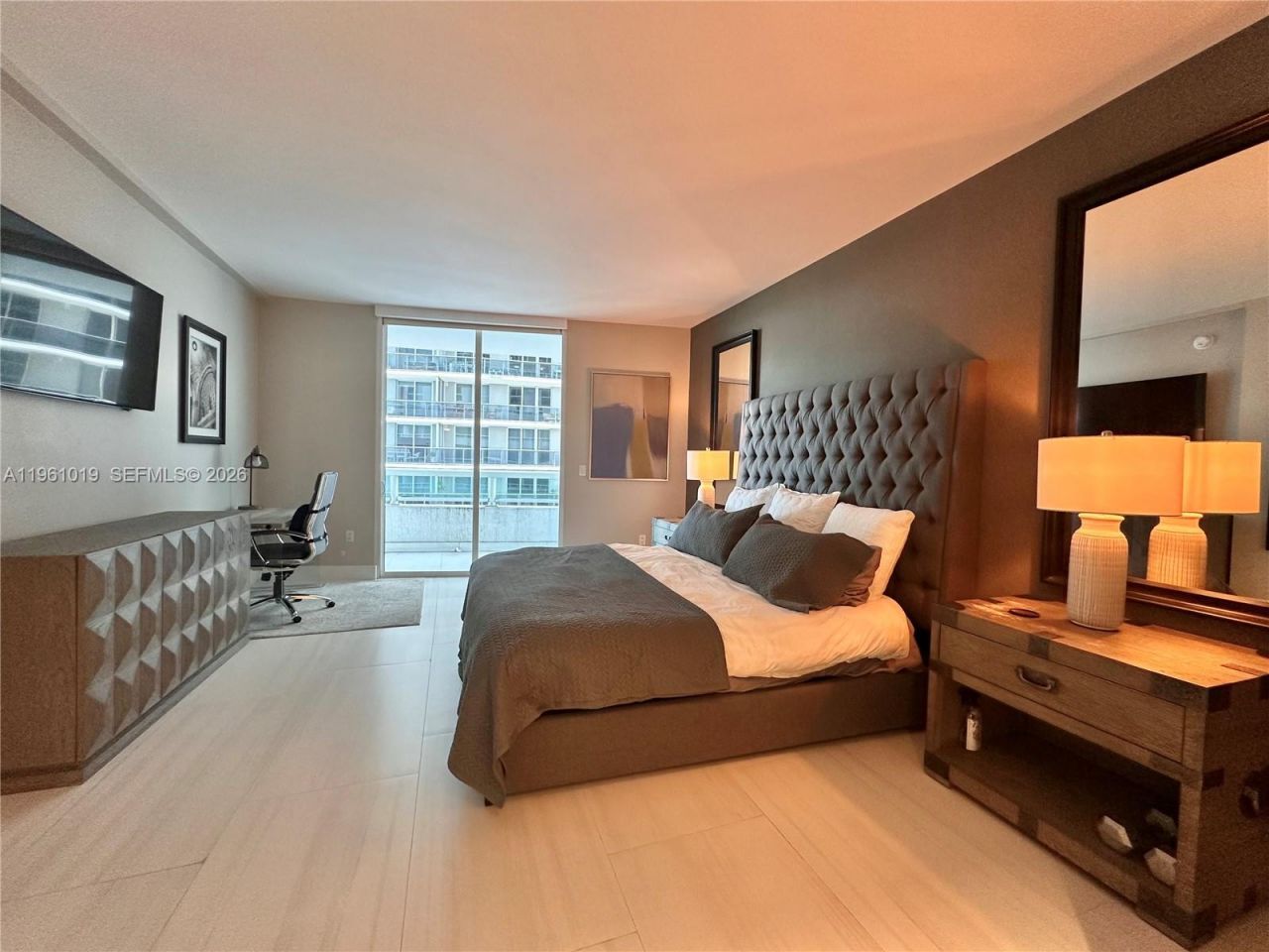 1800 N Bayshore Dr, Unit 812, Miami, FL 33132 Photo