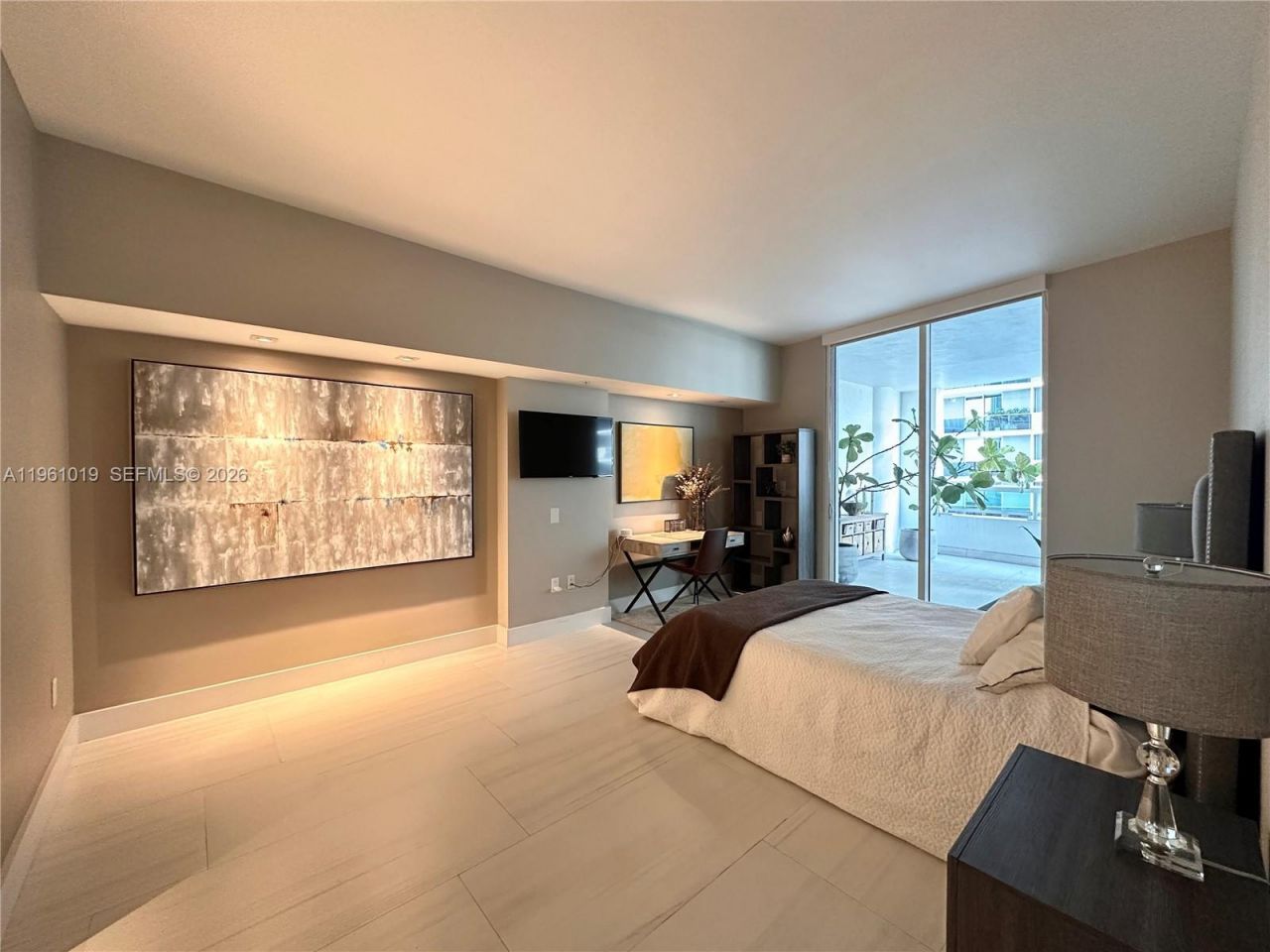 1800 N Bayshore Dr, Unit 812, Miami, FL 33132 Photo