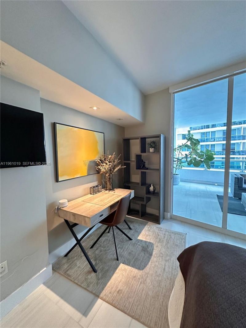 1800 N Bayshore Dr, Unit 812, Miami, FL 33132 Photo