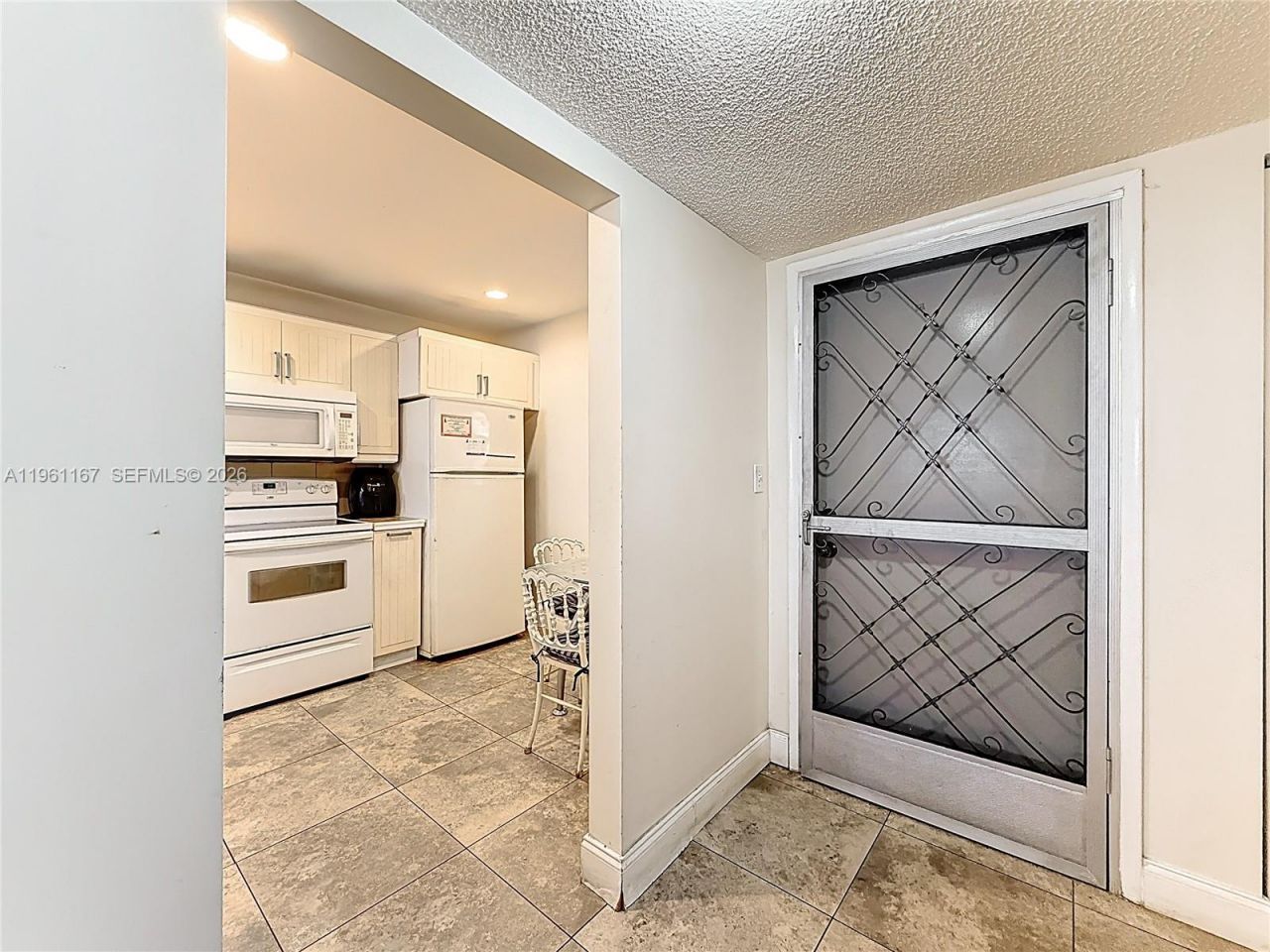 410 SE 2nd St, Unit 115, Hallandale Beach, FL 33009 Photo