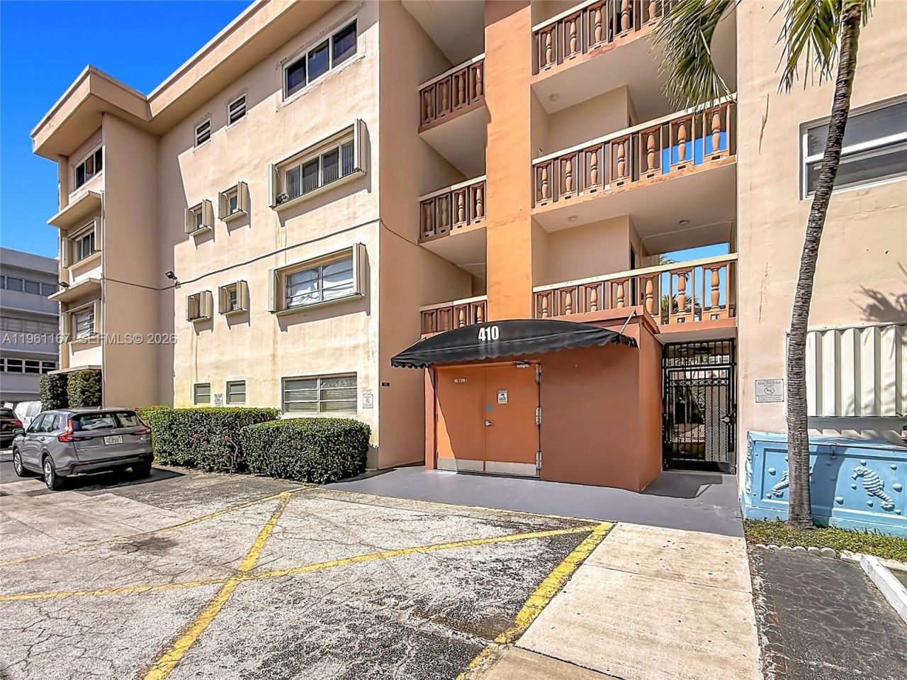 410 SE 2nd St, Unit 115, Hallandale Beach, FL 33009 Photo