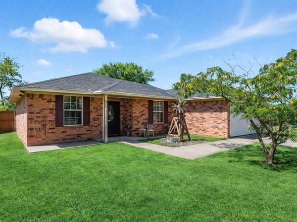 1221 Elmira Street, Weatherford, TX 76086
