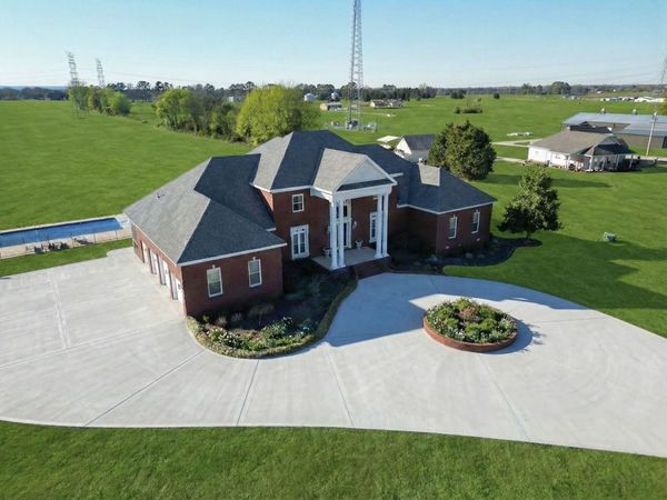 5535 Ricks Ln, Tuscumbia, AL