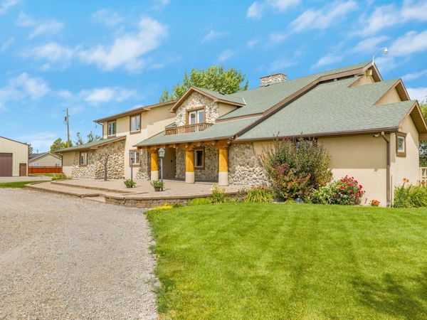 144 E 400 N, Blackfoot, ID 83221