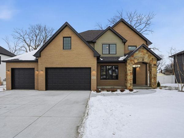 8201 Castle Drive, Munster, IN 46321