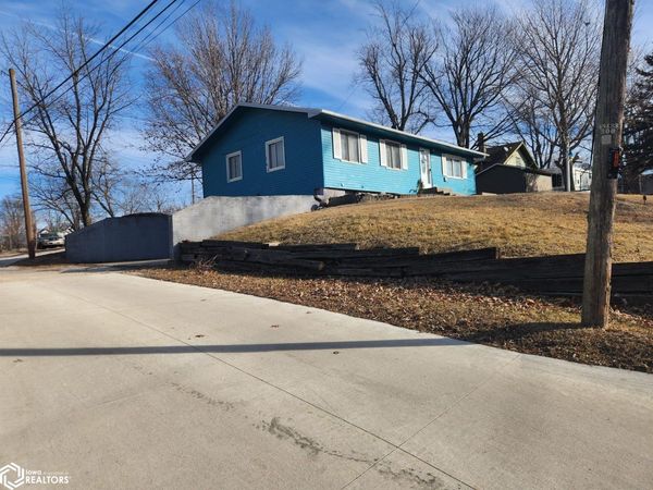 213 W logan Street, Osceola, IA 50213