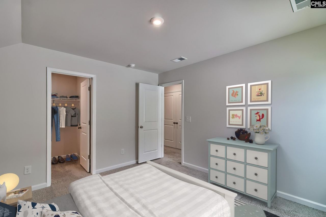 135 Bloomsbury Drive  Photo 17