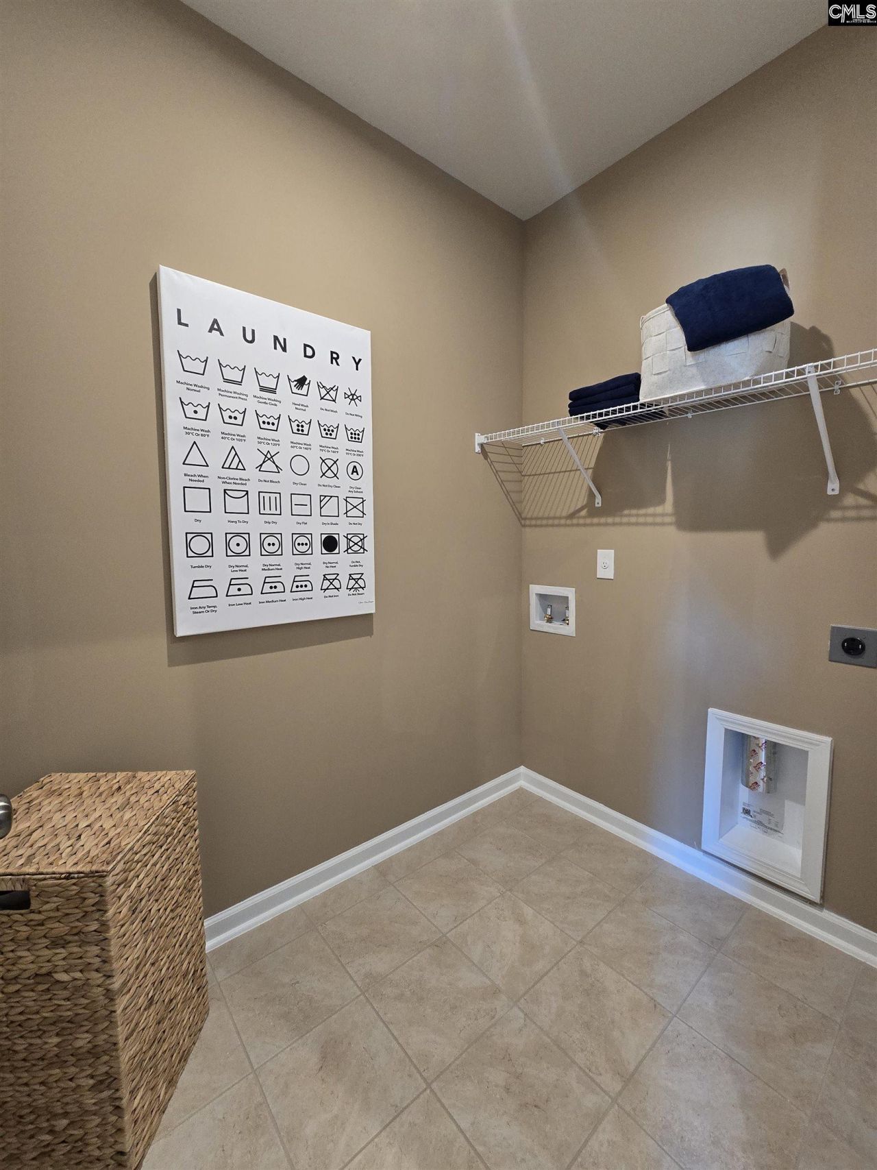 135 Bloomsbury Drive  Photo 32