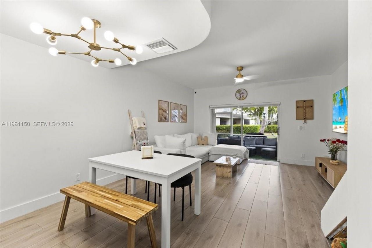 12 Whitehead Cir, Weston, FL 33326 Photo