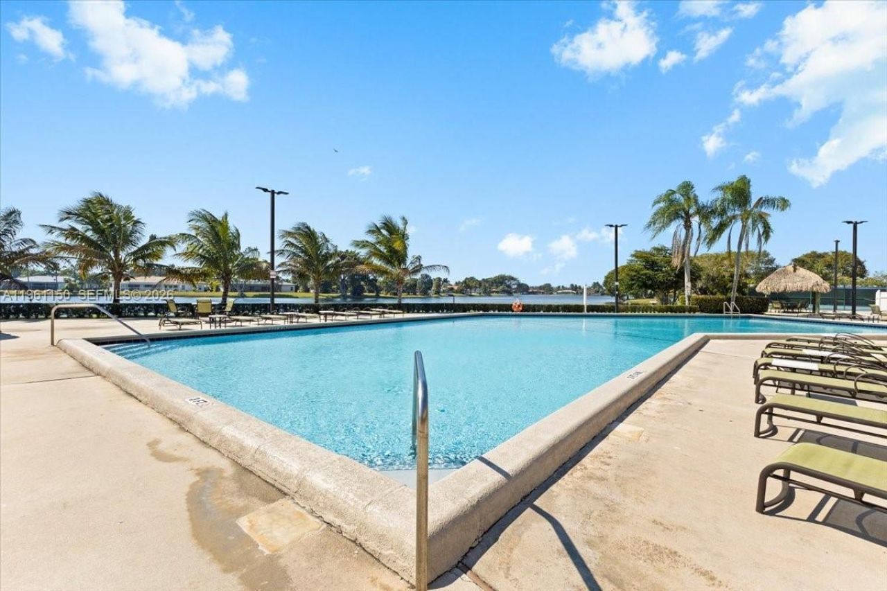 12 Whitehead Cir, Weston, FL 33326 Photo