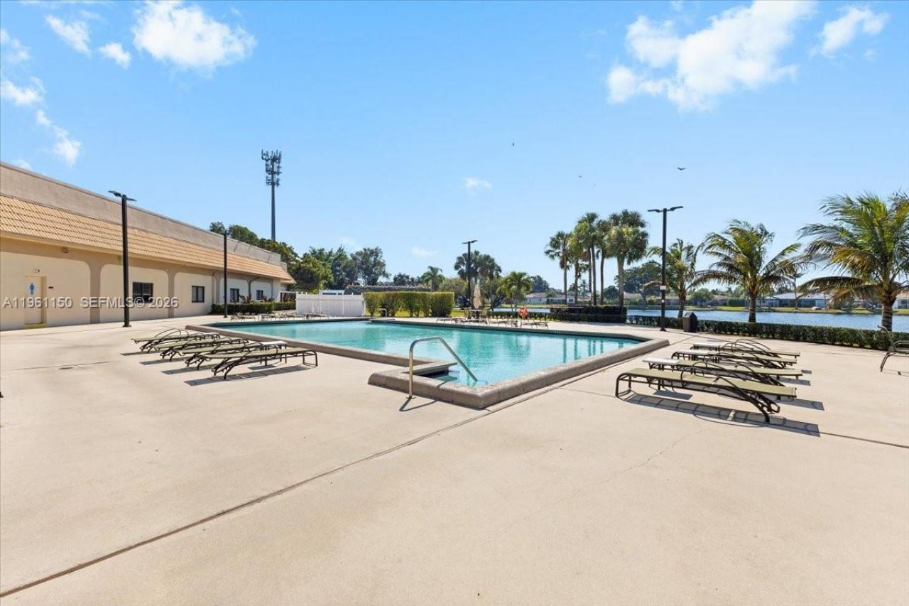 12 Whitehead Cir, Weston, FL 33326 Photo