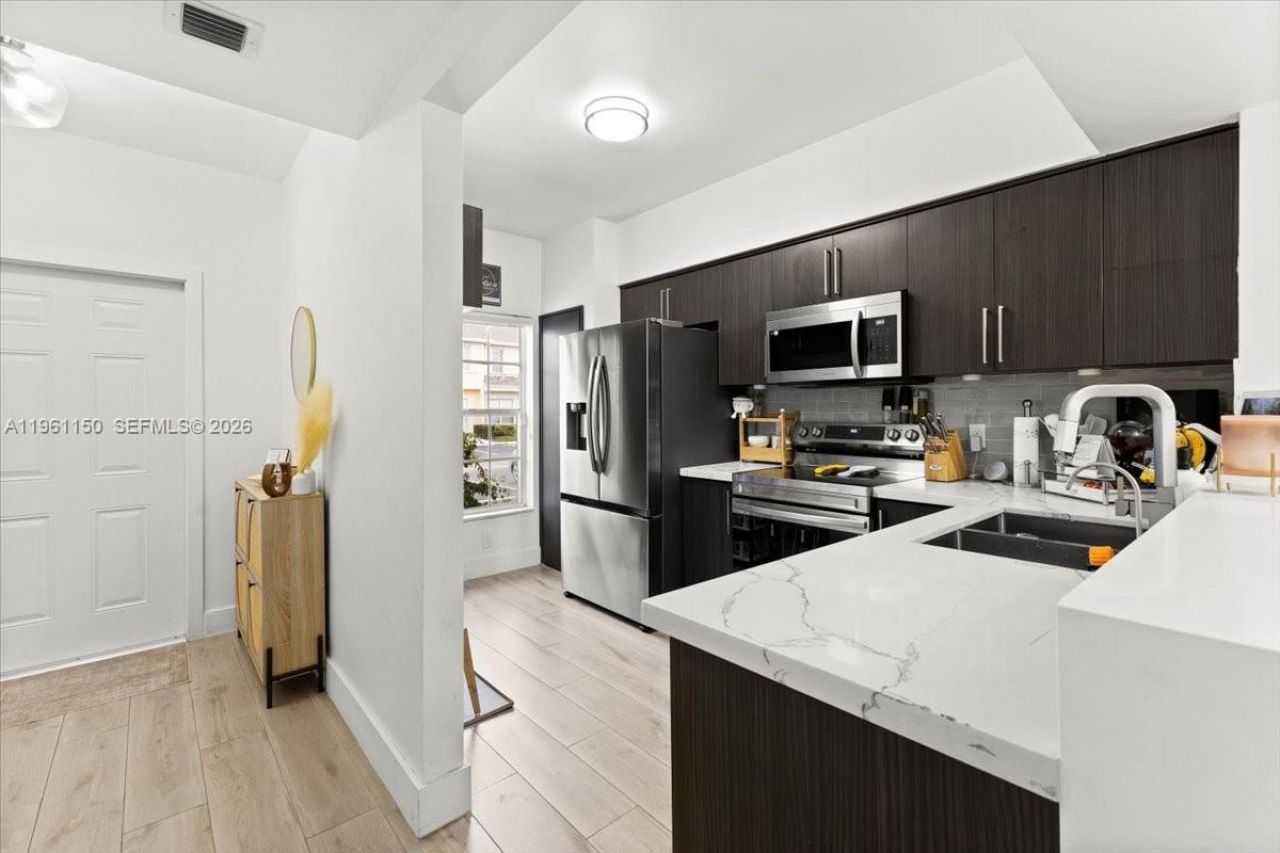 12 Whitehead Cir, Weston, FL 33326 Photo